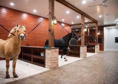 The Most Stunning Horse Barns in the World | Horse barn ideas stables, Dream horse barns, Dream ...