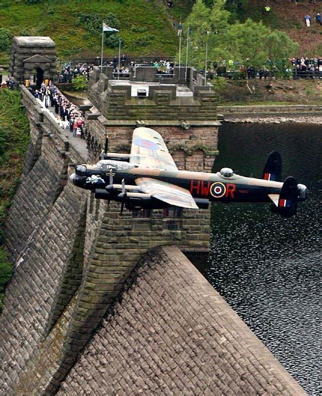 Pictured lancaster bomber in dramatic flypast to mark 65th anniversary of dambusters raid u k ...