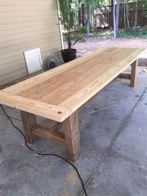 42 Foot Farm Table with Reclaimed Barn Wood https://farmhouseroom.com/2019/04/13/42-foot-farm ...