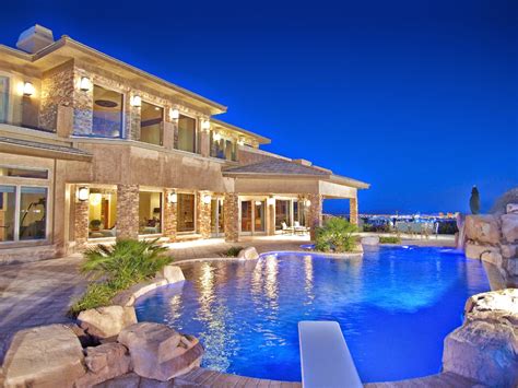 Rate Million Dollar Houses & I'll Guess How Rich You Are Quiz