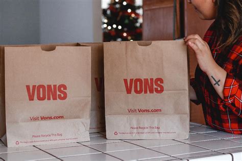 Grocery hacks featuring Vons Grocery Delivery – Sunshine and Jetts