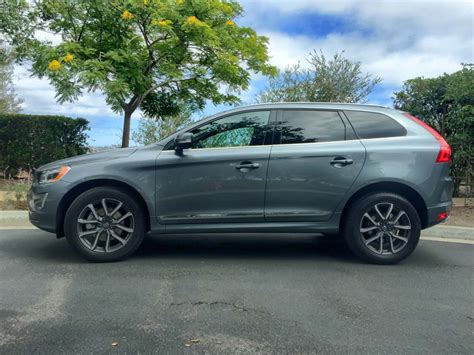 2016 Volvo XC60 T6 Review - Bucket List Publications