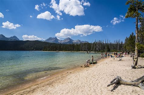 Some Of The Cleanest And Clearest Water Can Be Found At Idaho's Redfish Lake | Redfish lake ...