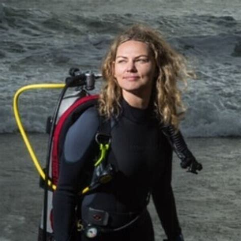 Virtual Diving with Dr. Erika Woolsey - Stanford University