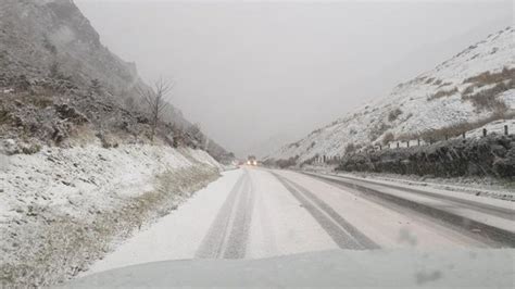 Travel warnings issued as snow affects parts of north and mid Wales | ITV News Wales