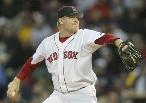 Red Sox ownership didn't invite Curt Schilling to World Series Game 2