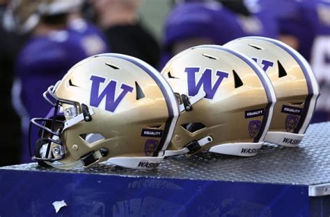 UW Head Coach Jimmy Lake Speaks, "We Have Zero Offensive Lineman ...