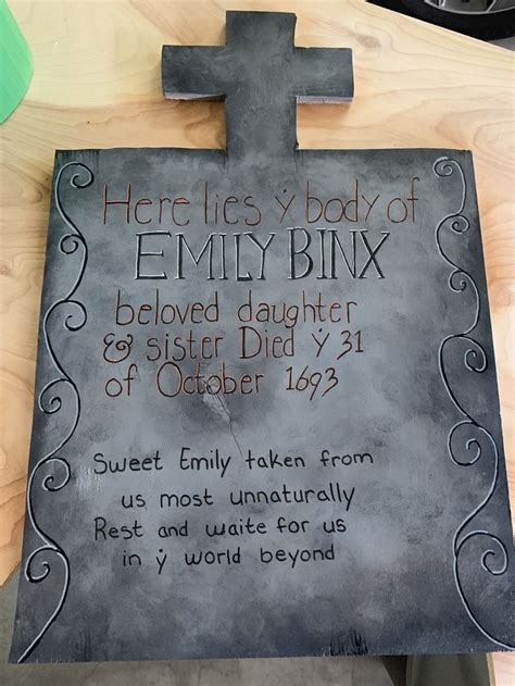 Emily Binx tombstone