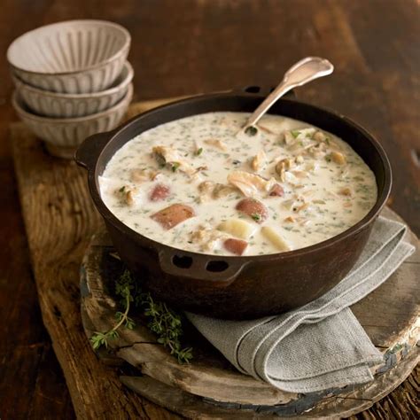 New England Clam Chowder Recipe | Yankee Magazine