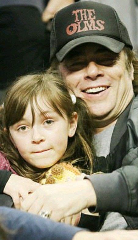 Pin by tenten on Benicio | Celebrity families, Delilah del toro ...