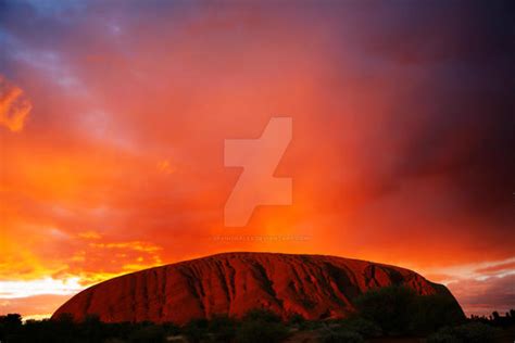 Uluru Sunset by Spanishalex on DeviantArt