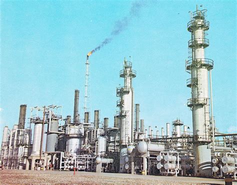 Iran: Abadan refinery workers go on strike! - Internationalist Standpoint