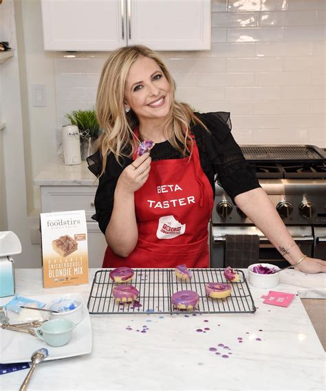 Sarah Michelle Gellar - "Foodstirs" Chat for Facebook Live in NYC ...