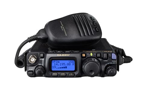 La radio amateur HF/VHF/UHF Yaesu FT-818 fournit 6 W de puissance de ...