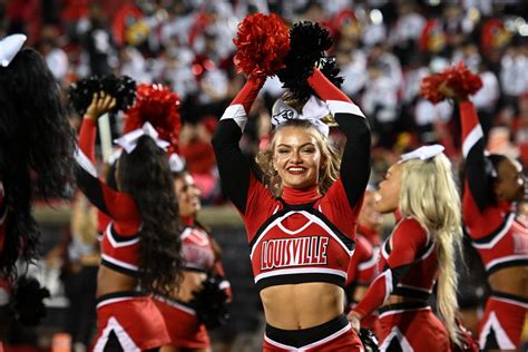 Bowl Projections for Louisville Football After Week 8 - Card Chronicle