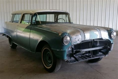 Two-Door Wagon! 1955 Pontiac Safari | Barn Finds