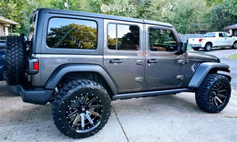 Total 92+ imagen jeep wrangler black rims and tires - Abzlocal.mx