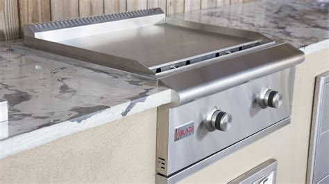 Outdoor kitchen griddles - Hawk Haven