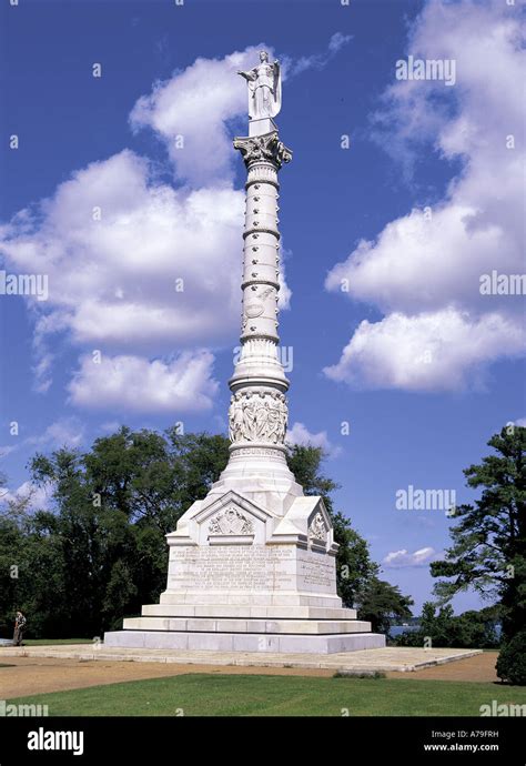 Yorktown Victory Monument Virginia USA Stock Photo - Alamy