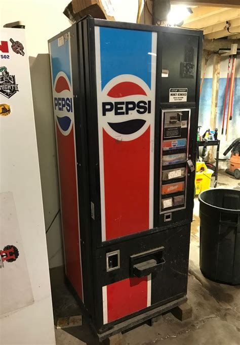 Pop machine for Sale in Merrionette Park, IL - OfferUp