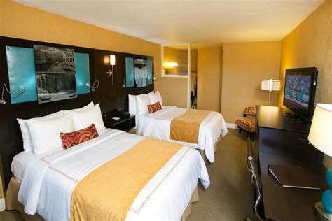 Traditional Double Room with Two Double Beds | The Dylan at SFO