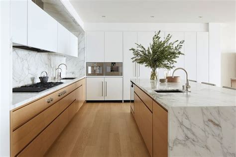 17 of the Most Stunning Modern Marble Kitchens