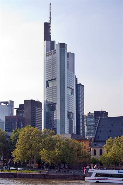 Commerzbank Tower | World's first ecological high-rise building | Frankfurt