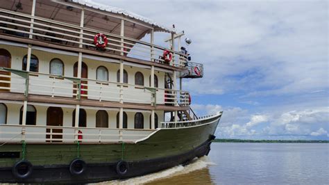 Amazon Riverboat Experience - PlanUrEscape