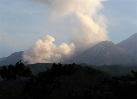 Santa Maria Volcano, Guatemala: Map, Facts and Pictures