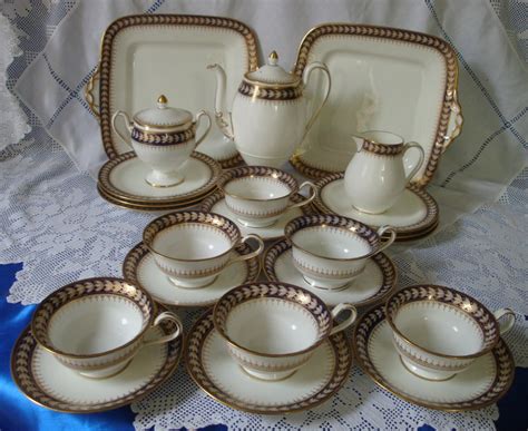 Antique WEDGWOOD Gilded Tea Set 23 pieces Circa 1900