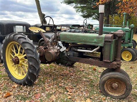 John Deere Model B tractor, Runs - Metzger Property Services, LLC