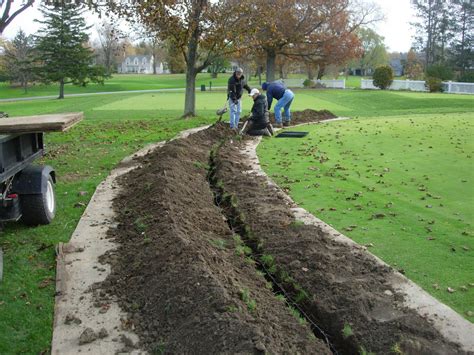 Wanakah Country Club Grounds: Tree Root Pruning