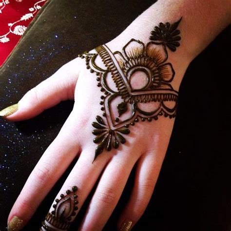 [Latest Updated] 60+ Simple and Easy Mehndi Designs for Eid 2017