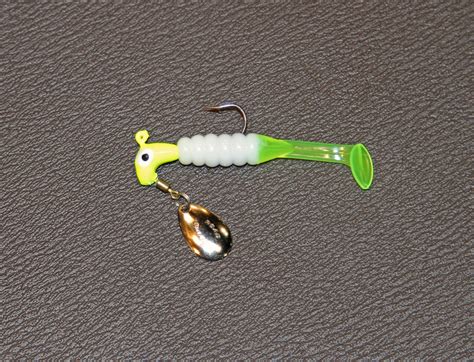 Underspin jig heads like the classic Road Runner produce the flash and ...