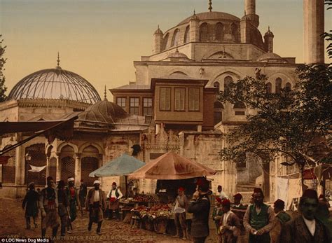 Final Days of Ottoman Empire’s Istanbul in Coloured Pictures