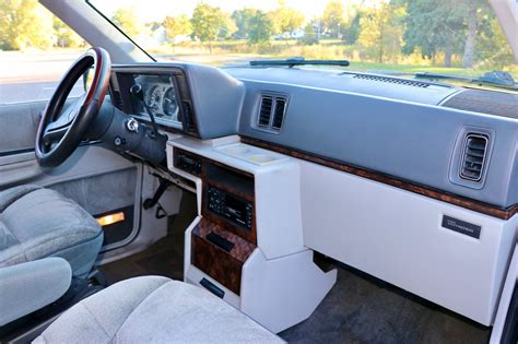 1990 Plymouth Voyager LX 004 | Barn Finds