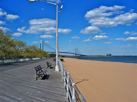 Make The Most Of Your Memorial Day Weekend! - Holly's Staten Island Buzz Realty