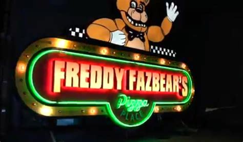 High quality look at the Freddy Fazbear's Pizza Place sign! : r ...