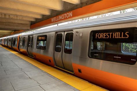 Baker: New Orange Line Trains Will Help T 'Turn The Corner' | WBUR News