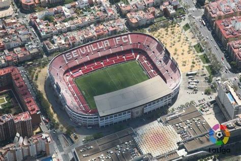 Estadio Ramòn Sanchez Pizjuán en Sevilla | Estadios del mundo, Estadio de futbol, Campo de fútbol