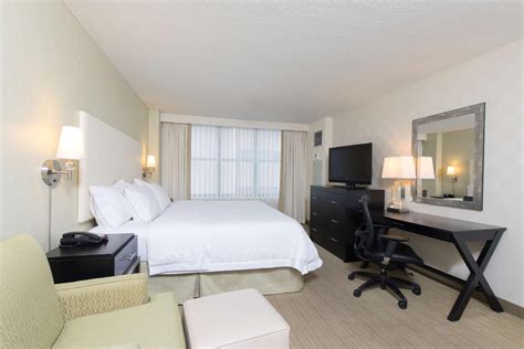 Hampton Inn & Suites Chicago-Downtown Hotel (Chicago (IL)) - Deals ...