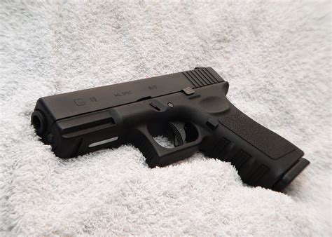 Glock 19 Concealed Carry Holsters - Gun And Survival