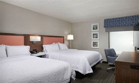 Hampton Inn Hotel in Fairfax City Virginia - Rooms