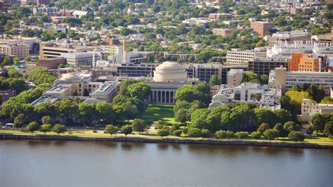 Best Marine Biology Colleges & Programs in Massachusetts