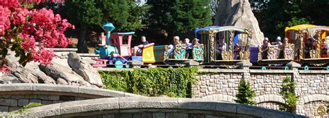 Casey Jr. - Le Petit Train du Cirque — DLP Guide • Disneyland Paris Guidebook