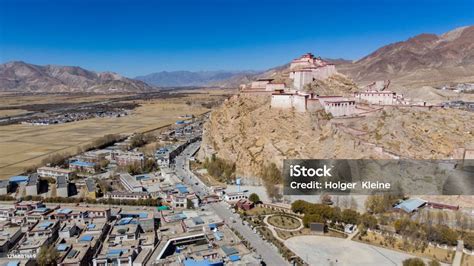 Aerial View Over Shigatse Tibet Stock Photo - Download Image Now ...