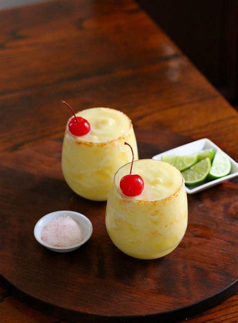 Easy Pineapple Margarita | Happy National Margarita Day!