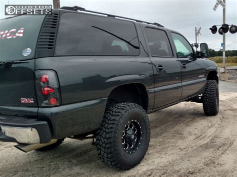 2003 Gmc Yukon Xl 1500 Fuel Revolver Rough Country | Custom Offsets