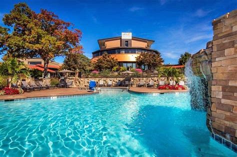 9 Top-Rated Resorts at Lake of the Ozarks | PlanetWare | Lake ozark ...