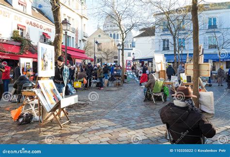 Painters Selling Their Work on the Famous Place Du Tertre in Montmartre ...